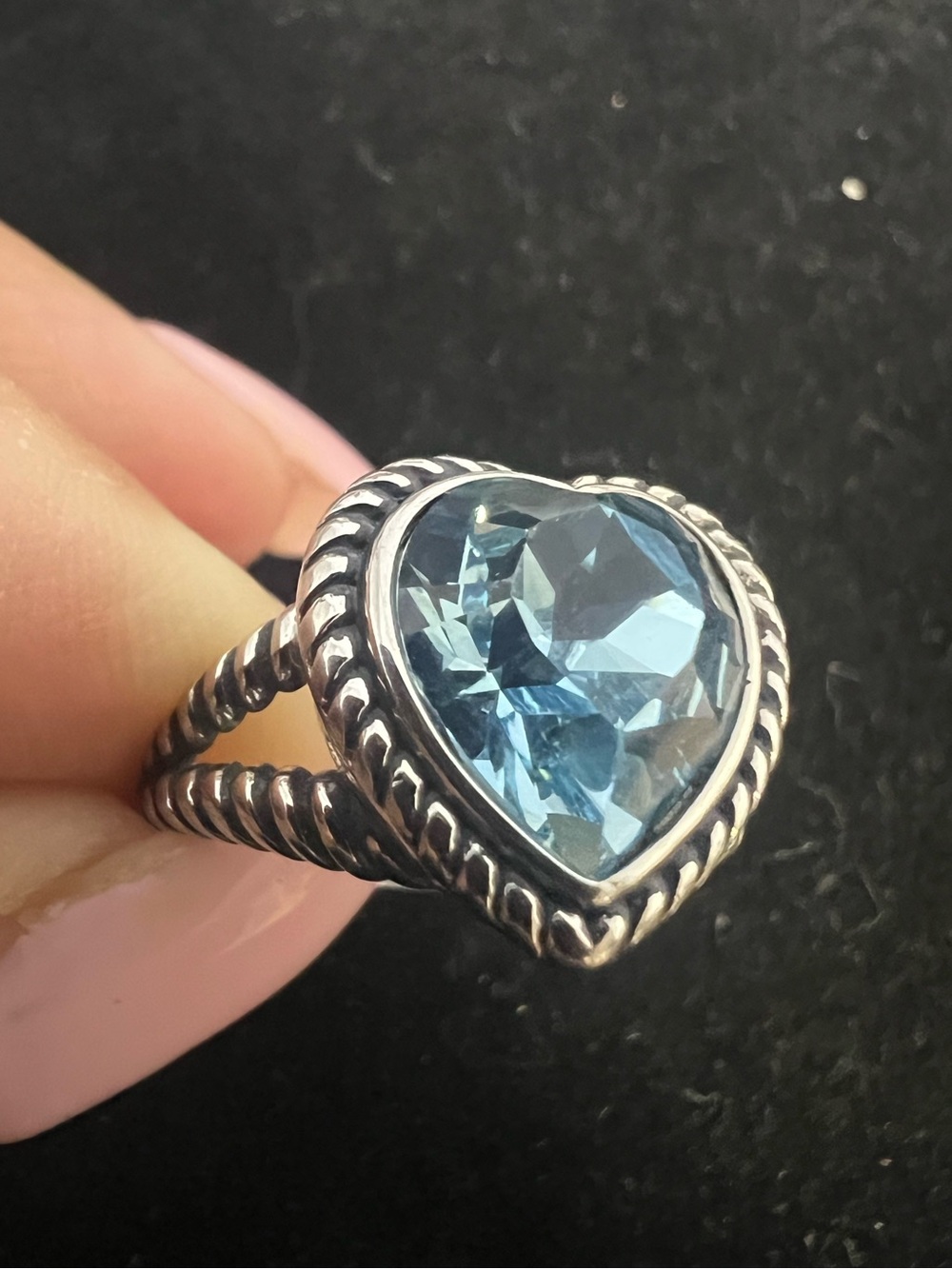 925 STERLING SILVER BLUE TOPAZ (Cz) HEART ROPE BAND RING